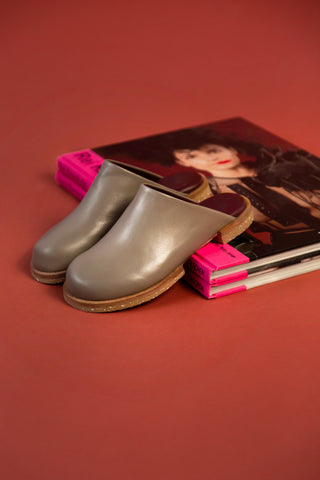 Clog Kiki – cáqui